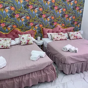 https://a-casa-di-sara.hotels-amalfi.com